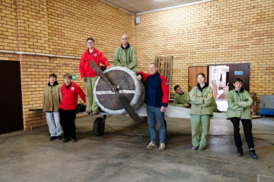 В Мамадыше студенты изготовили к 9 Мая шестиметровый самолет весом полтонны