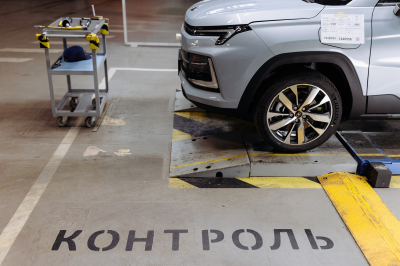&laquo;Москвич&raquo; официально объявил о&nbsp;скидках на&nbsp;бюджетный кроссовер &laquo;Москвич 3&raquo;