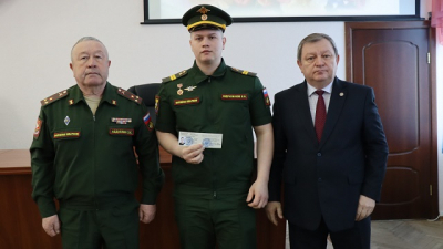 Восемь срочников из Нурлата получили удостоверения ветеранов боевых действий