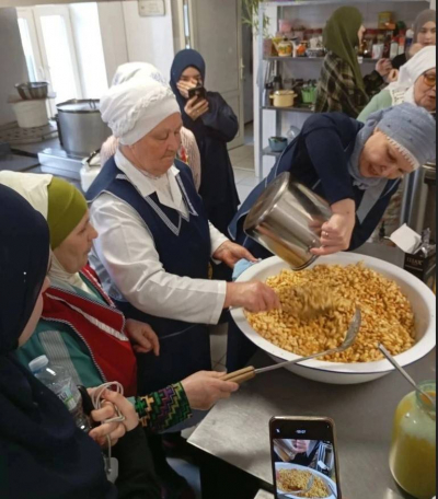 Шакирды казанского медресе &laquo;Мухаммадия&raquo; подготовили сладкие угощения для участников СВО