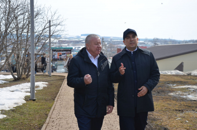 Район конгресс кунакларын кабул итте