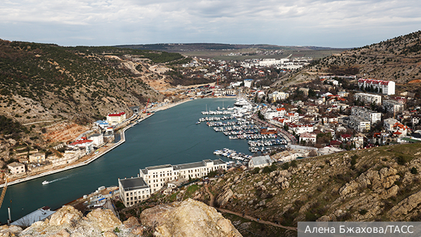 В Париже закрылся один из крупнейших центров приема мигрантов и украинцев