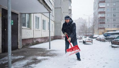 Таджикистан намерен защищать права трудовых мигрантов в России