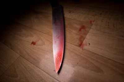 Женщина ударила возлюбленного ножом из-за того, что тот раскритиковал её новый ремонт 17/02/2026 &ndash; Новости