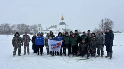 Экоактивисты пробурили 200 лунок на озере в Спасском районе