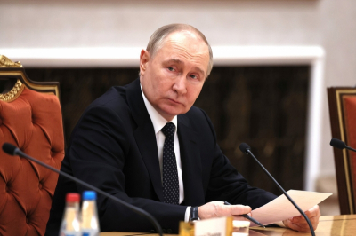 Путин вызвал переполох: маневр России с Су-57 стал проблемой для Японии и Аляски