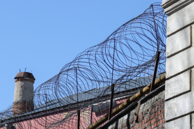 Заключенный поддался соблазну и сбежал из колонии ради &laquo;ночи любви&raquo;