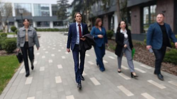 В Воронеже открывали ворота в Крым