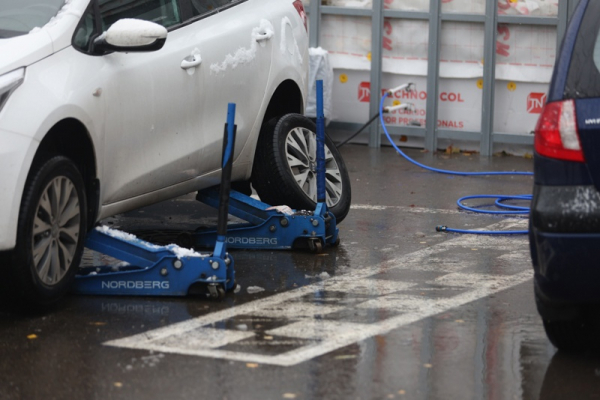 О новом подорожании техобслуживания автомобилей предупредил эксперт