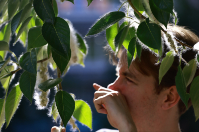 У переболевших новым штаммом коронавируса проснулась «спящая» аллергия