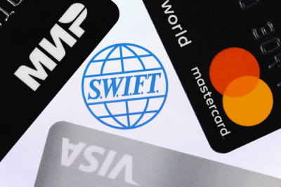 РИА «Новости»: Полный переход россиян с Visa и Mastercard на карты «Мир» может затянуться до 2030 года