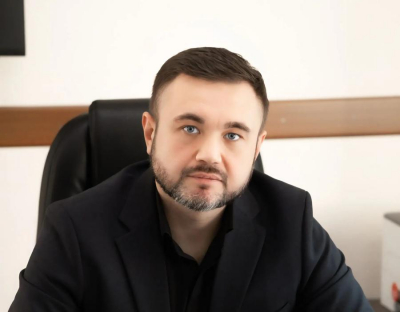Максим Акульшин рассказал, какое лето ждет спортсменов Владивостока: яркие соревнования и тысячи участников