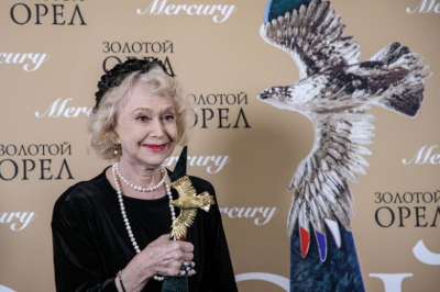 Здоровье, смерть мужа и брата, критика Пугачевой: как живет Немоляева