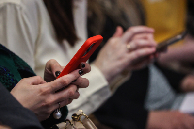 Киберэксперт связал удаление российских приложений из&nbsp;App Store с&nbsp;интересами западных спецслужб