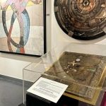 Во Франции украли самую тяжелую и дорогую книгу в мире