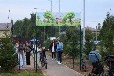 В Верхнем Услоне ко Дню знаний открыли новую площадку «Веснушки»